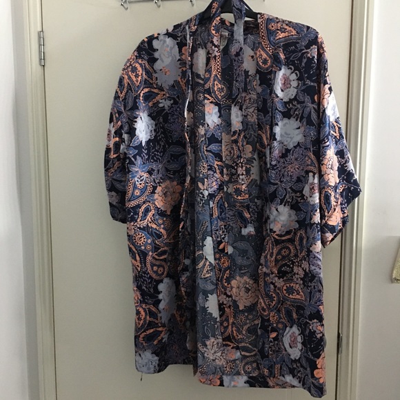 Silk Robe - Picture 4 of 4